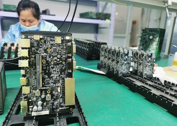 أسود Fr4 إلكترونيات تراجع تجميعها Pcb SMT للتحكم الصناعي